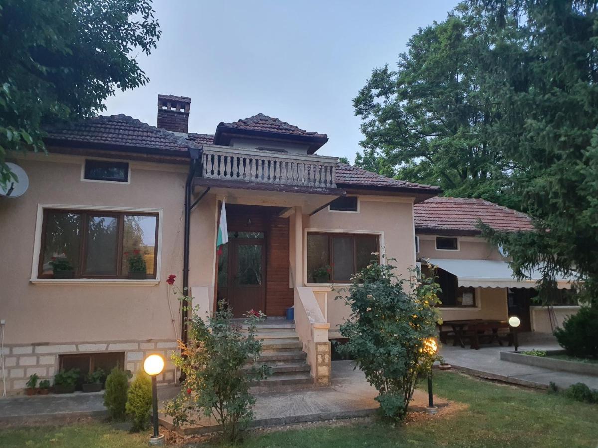 Holiday Home Maarata Krushuna Exterior photo
