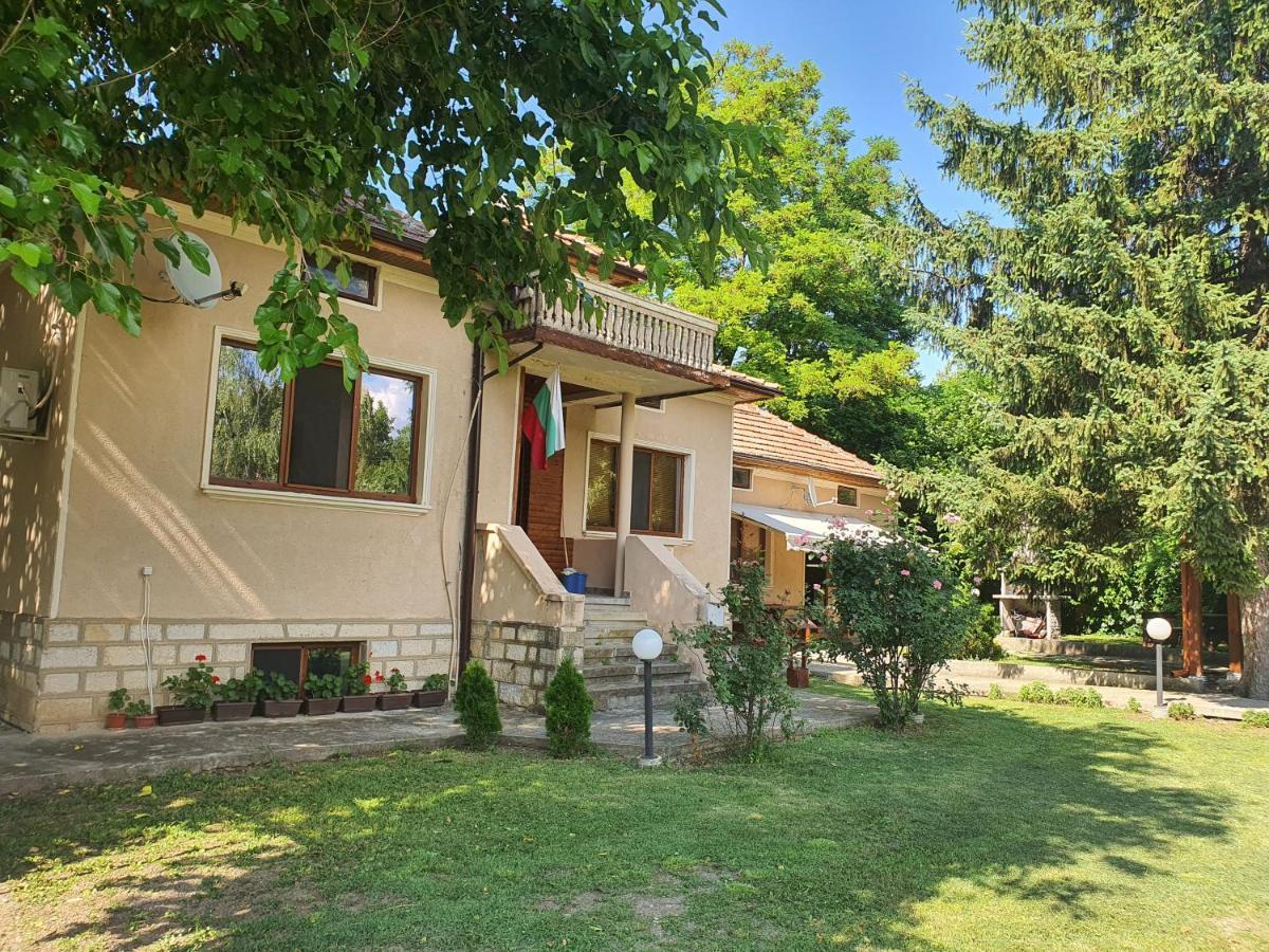 Holiday Home Maarata Krushuna Exterior photo