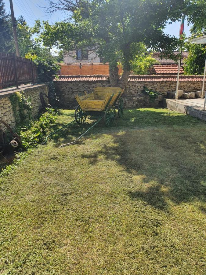 Holiday Home Maarata Krushuna Exterior photo